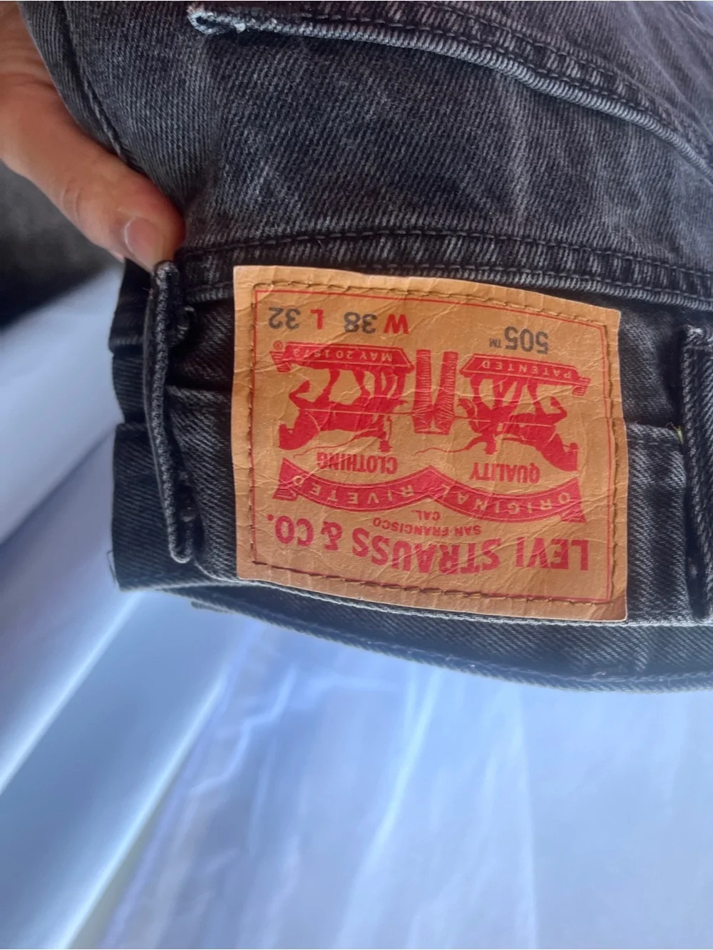 Levi’s 505 Black Jeans Relaxed Fits 38x32 For Men